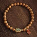 Indian old mountain sandalwood bracelet ladies 2025 new summer practical gift high-end niche wooden Buddhist beads bracelet
